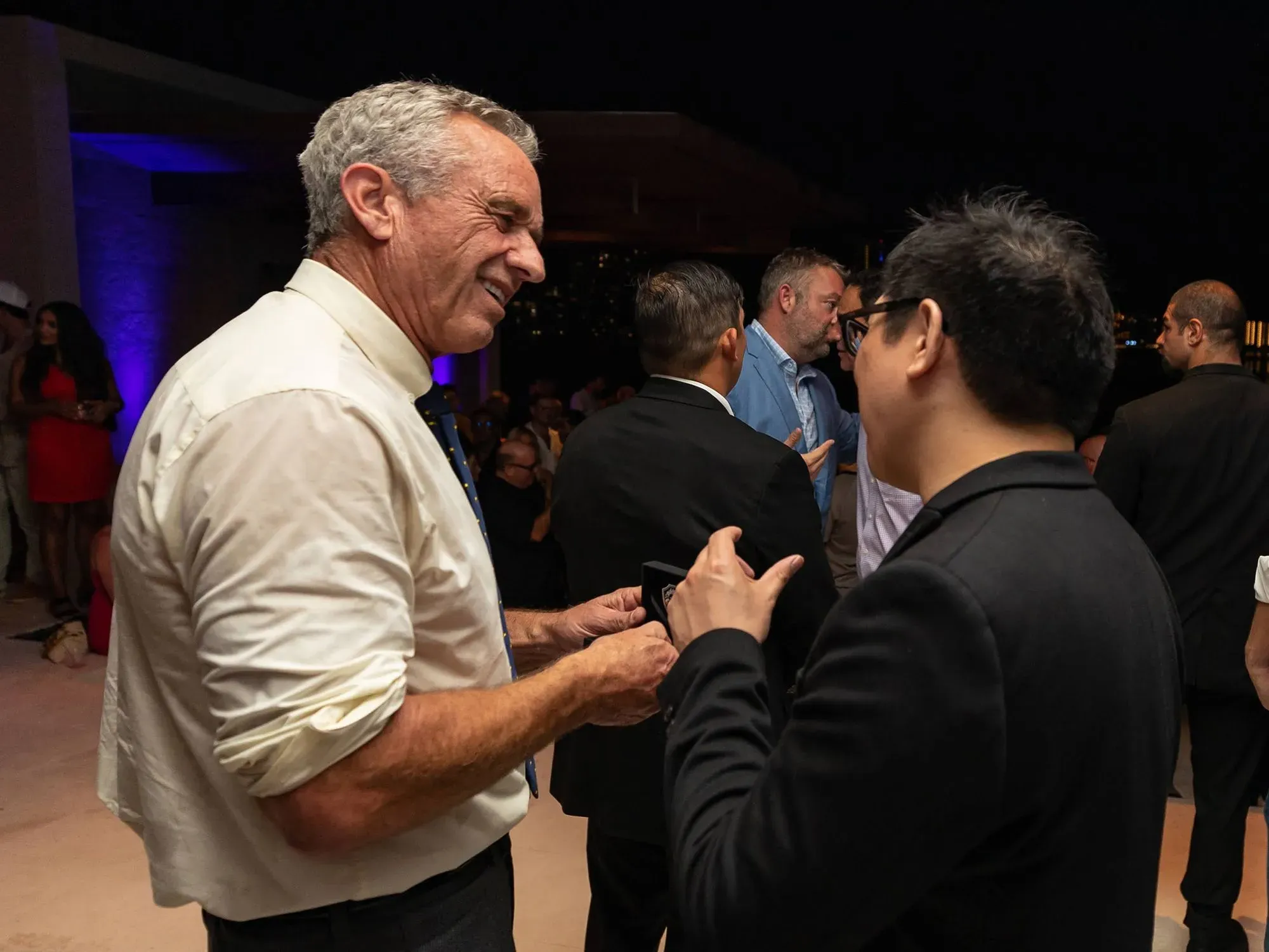 Robert F. Kennedy Jr. Chatting with Samson Mow